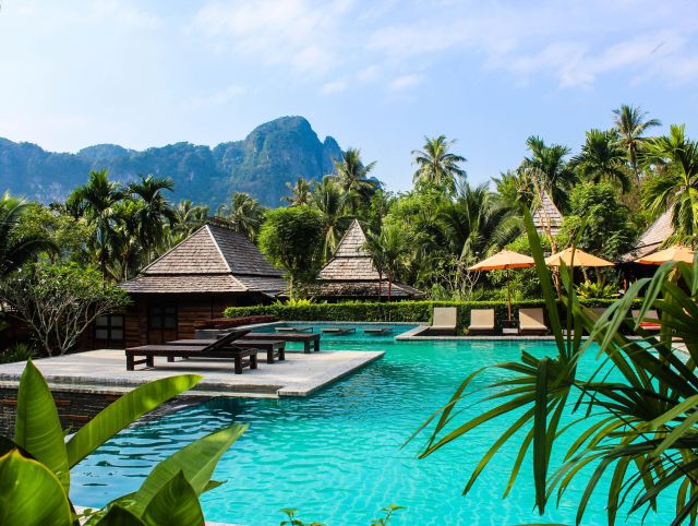 Medical Tourism in Thailand Medical Tourism in Thailand photo by sara dubler